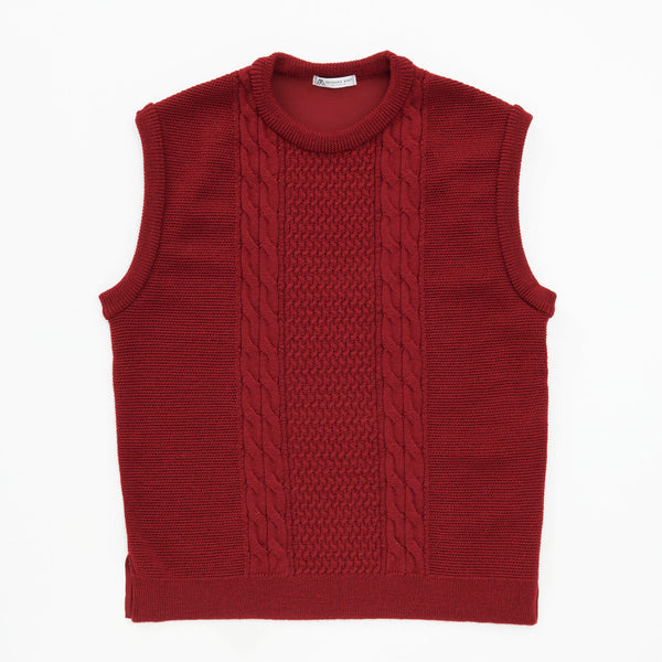 
                  
                    Cable Knit Vest WINERED［13300］
                  
                