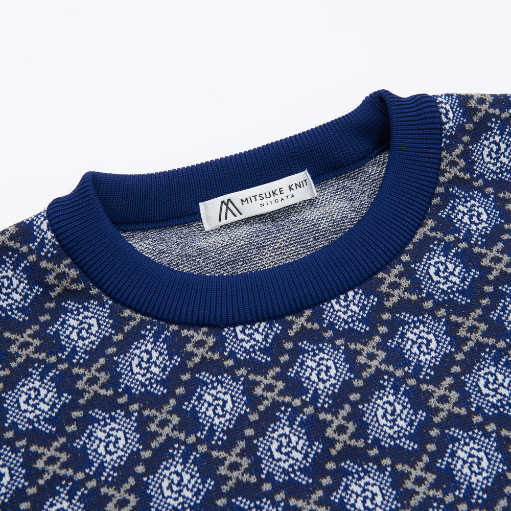 
                  
                    Crest Pattern Light Knit NAVY [13402]
                  
                