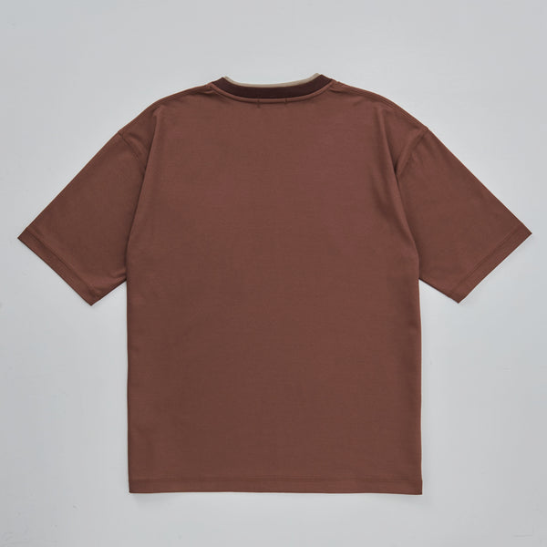 
                  
                    【中村倫也さん着用】Switching Pocket T-Shirt Brown［23113］
                  
                