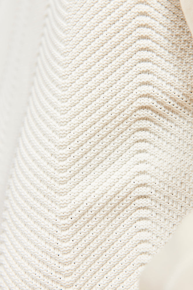 
                  
                    Herringbone & Cardboard Knit BEIGE [12101]
                  
                